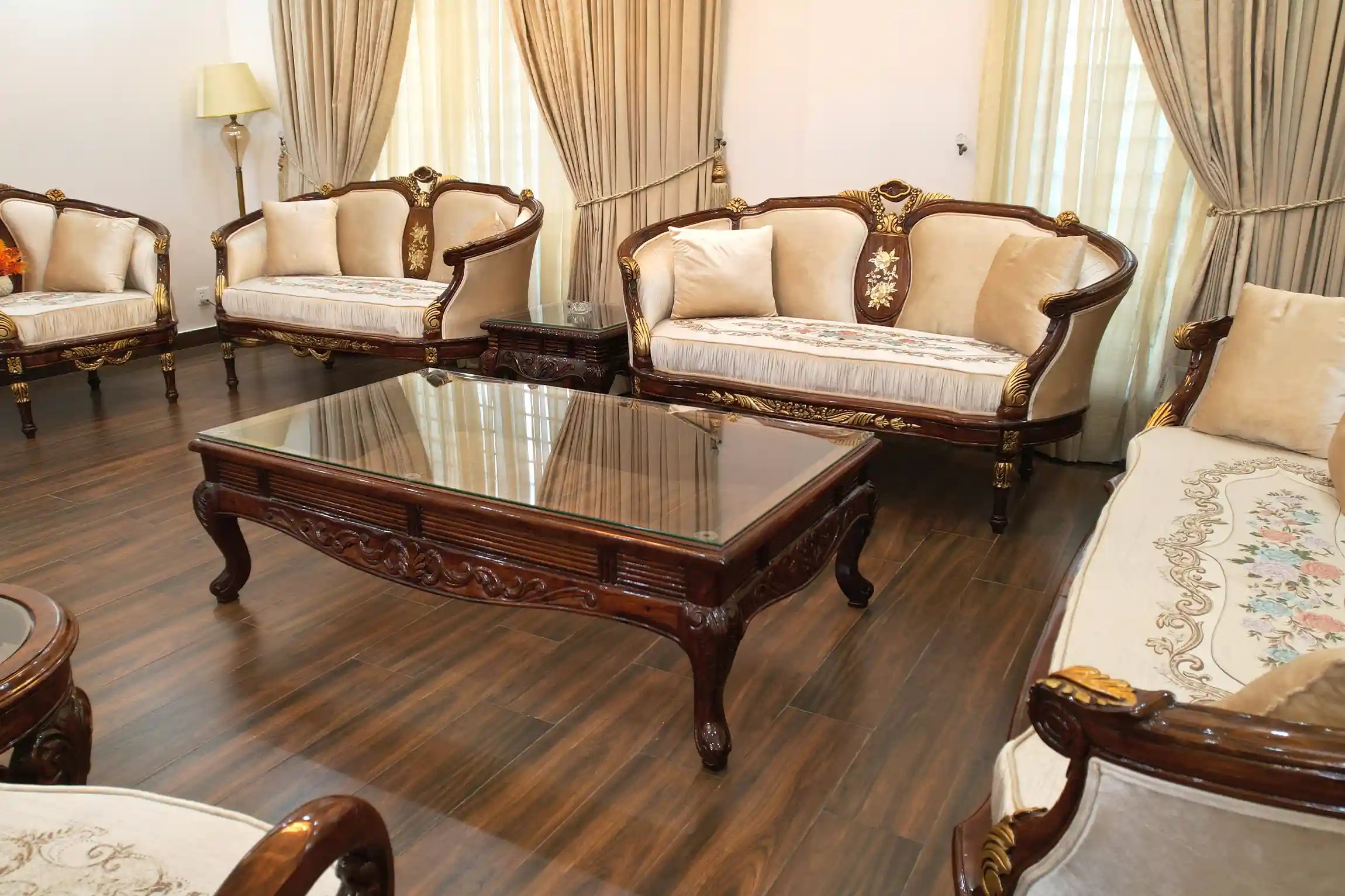Royal Windsor Sofa Set